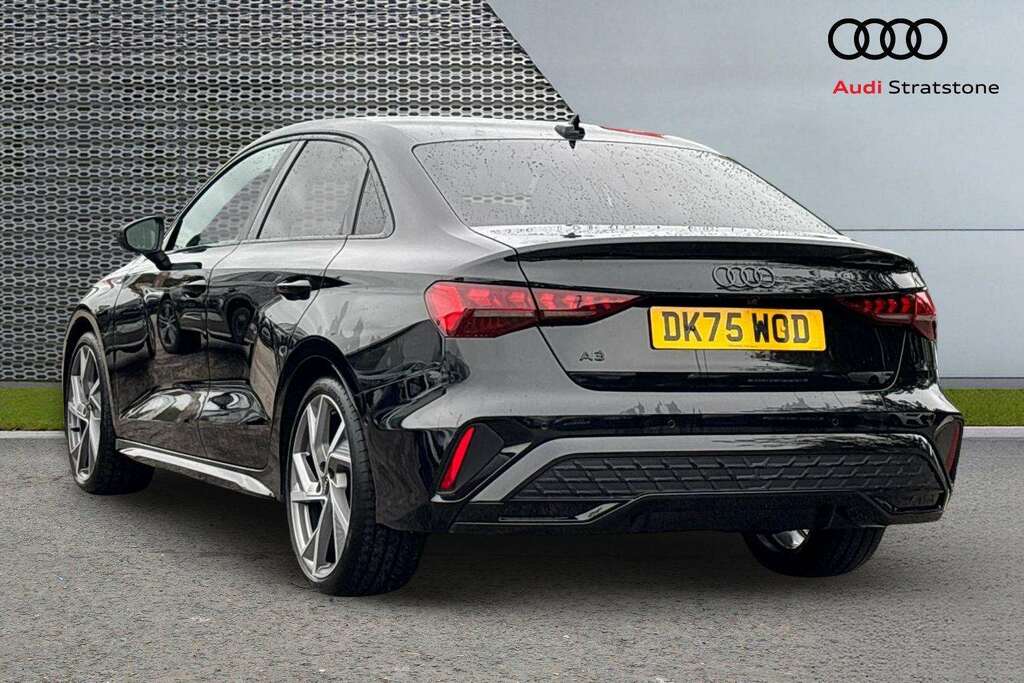 Audi A3 1.5 Tfsi 150 Black Edition S Tronic 2025 Black #3