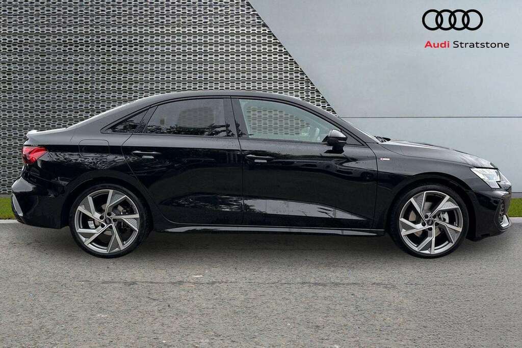 Audi A3 1.5 Tfsi 150 Black Edition S Tronic 2025 Black #4