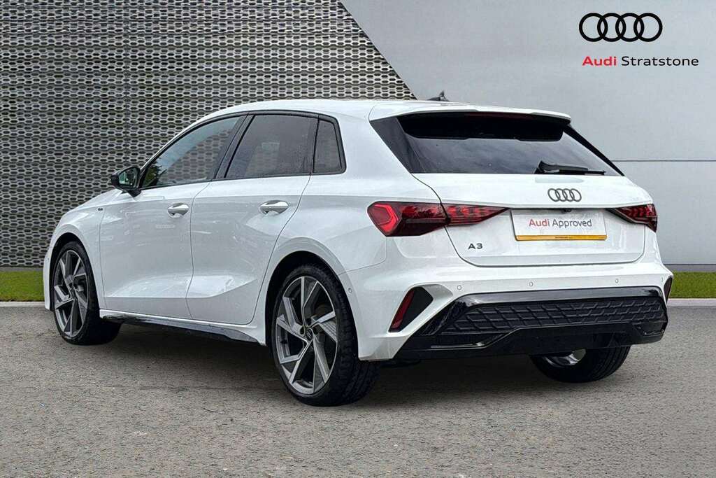 Audi A3 1.5 Tfsi 150 Black Edition S Tronic 2026 White #3