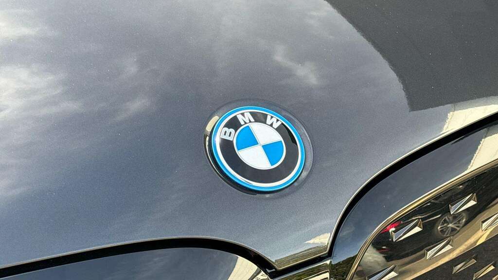 BMW iX3 80Kwh M Sport Grey #23