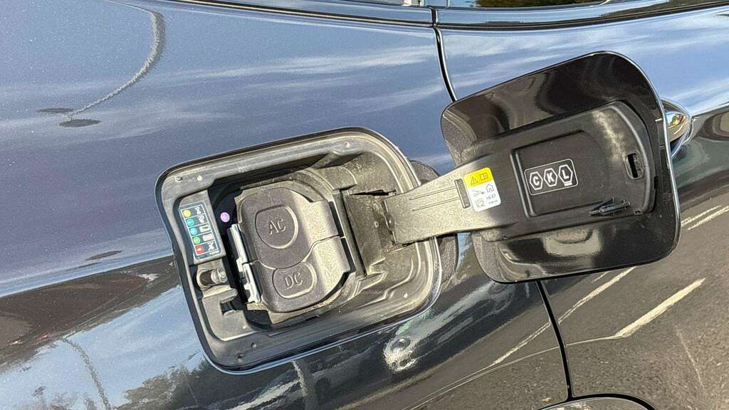 BMW iX3 80Kwh M Sport Grey #24