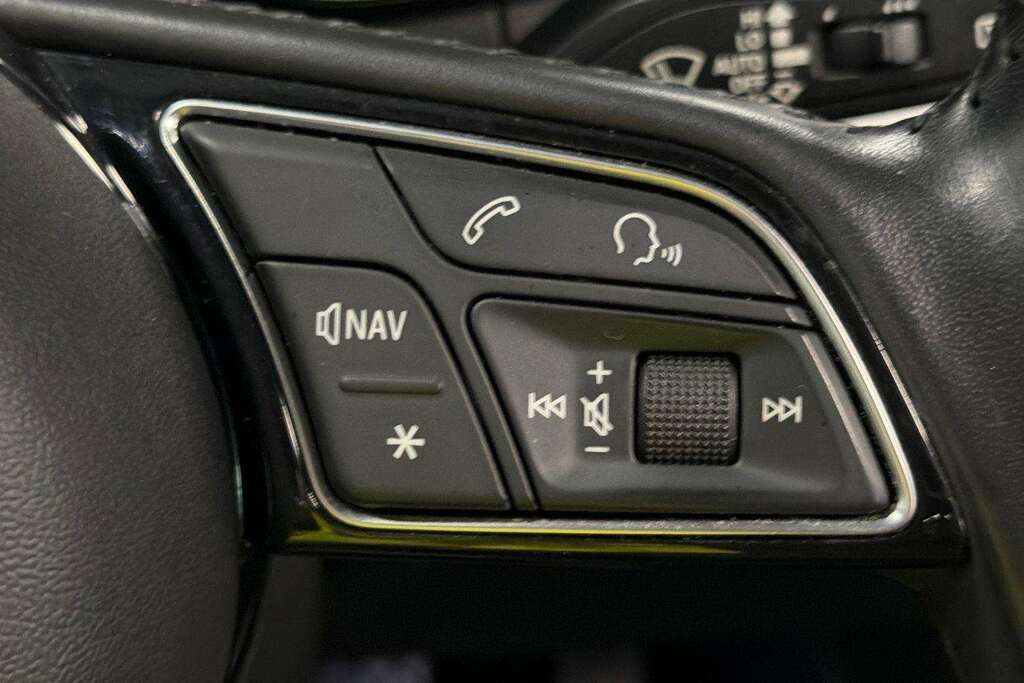 Audi A4 Audi Saloon 35 Tdi Black Edition S Tron White #17