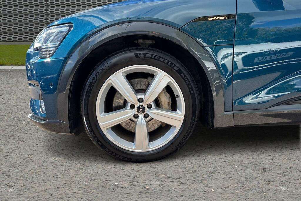 Audi E-tron 50 Technik Quattro 71.2Kwh Black #9