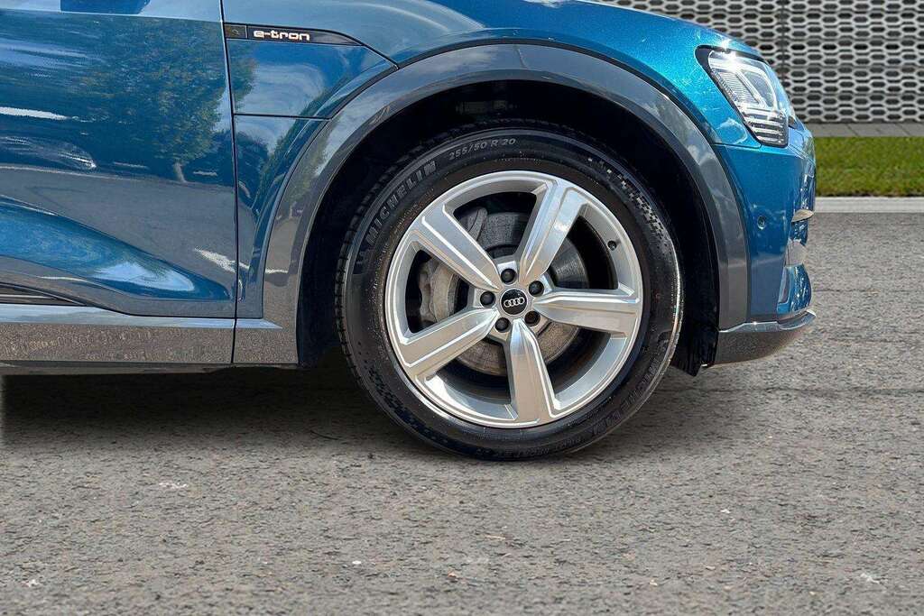 Audi E-tron 230Kw 50 Quattro 71Kwh Technik 2021 Blue #5