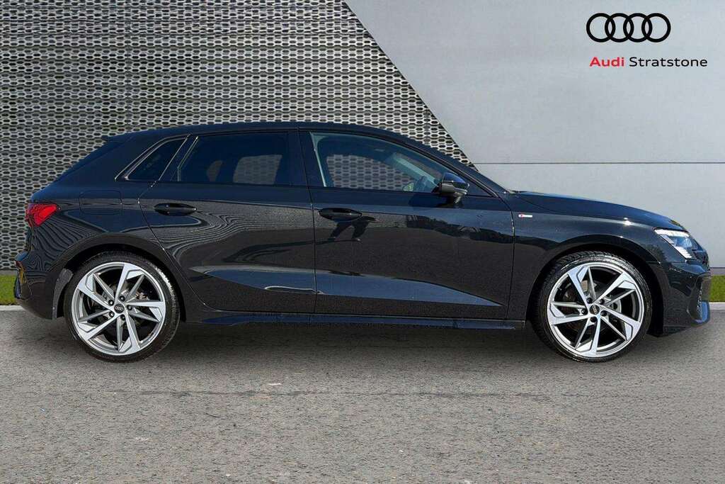 Audi A3 35 Tfsi Edition 1 2023 Black #4