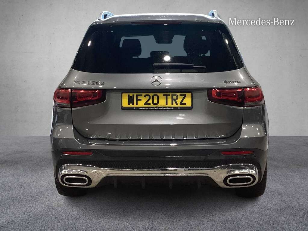 Mercedes-Benz GLB Class 220D 4Matic Amg Line Premium 8G-tronic 2020 Grey #5