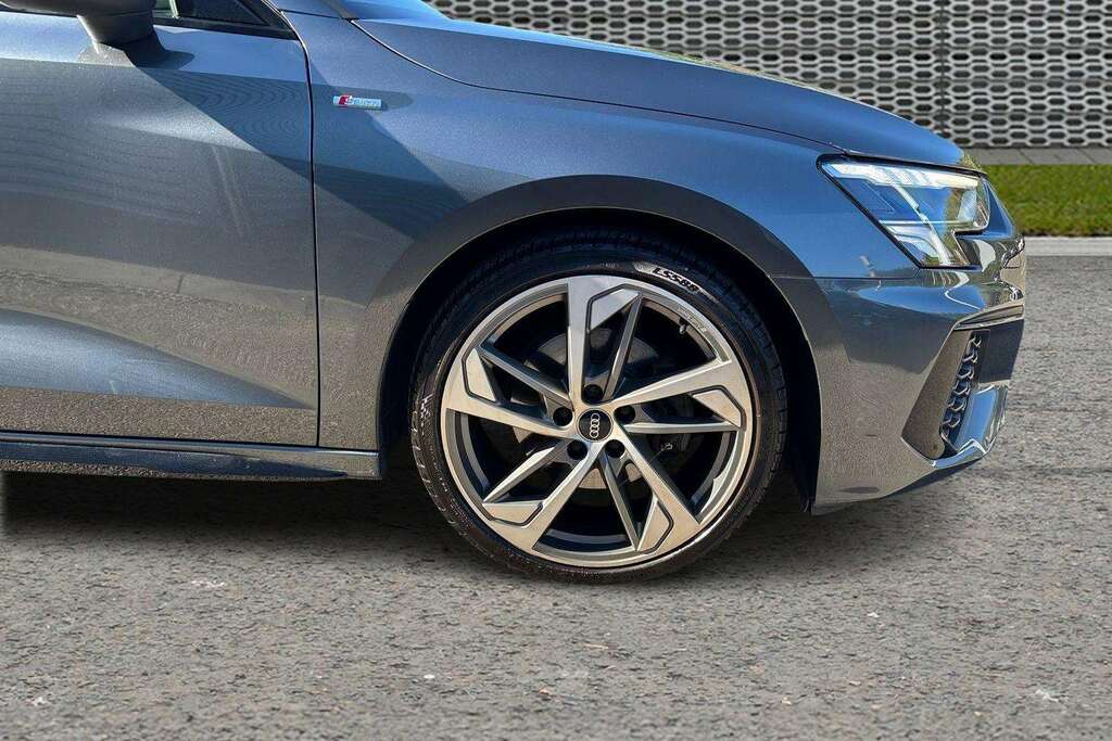 Audi A3 35 Tfsi Black Edition 2023 Grey #5