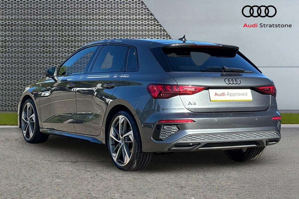 Audi A3 35 Tfsi Black Edition 2023 Grey #3