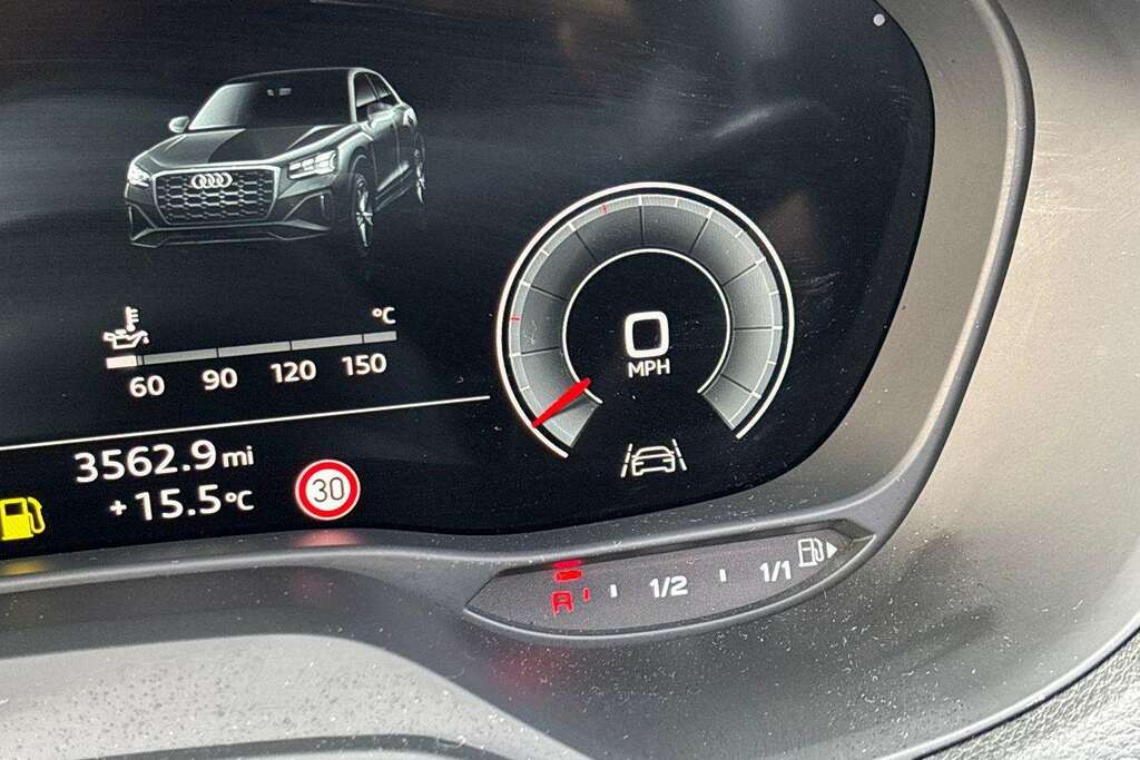 Audi Q2 30 Tfsi 116 Sport Blue #31