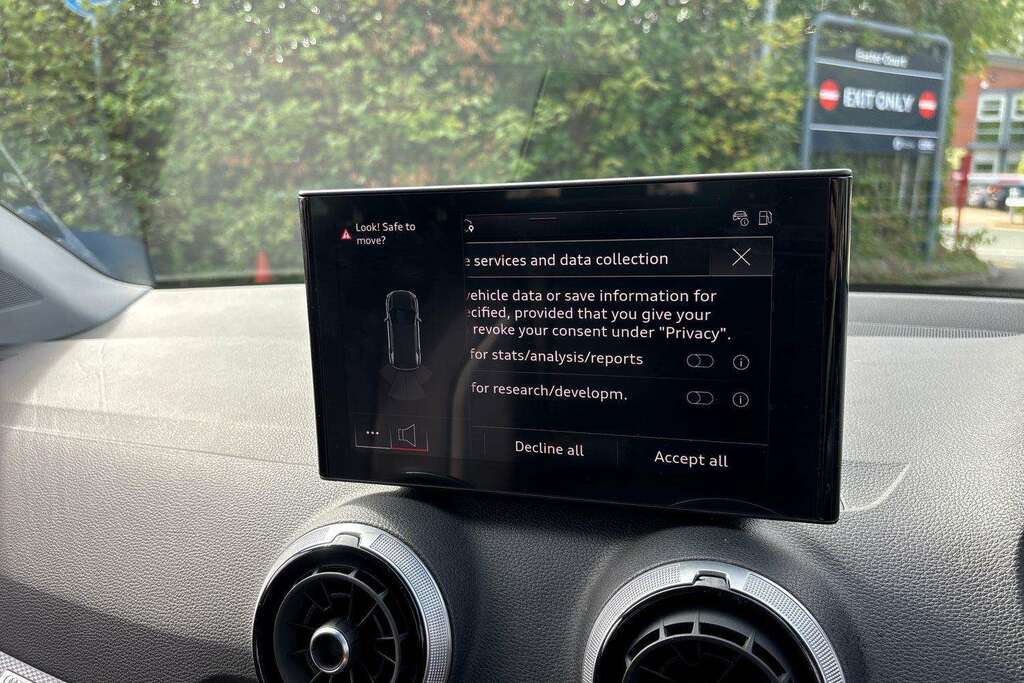 Audi Q2 30 Tfsi 116 Sport Blue #26