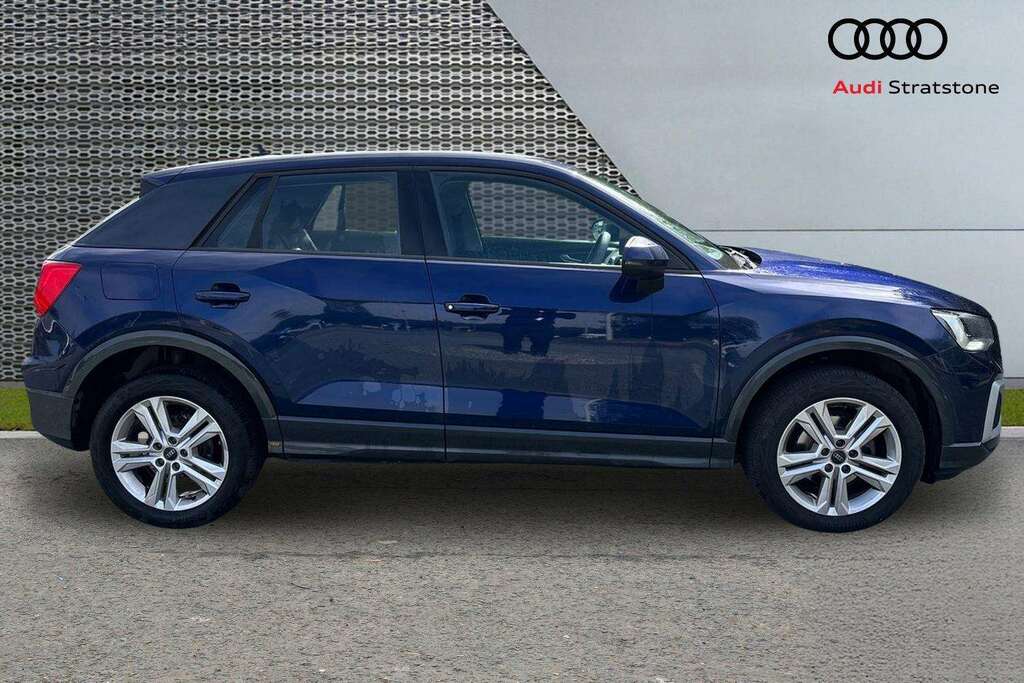 Audi Q2 35 Tfsi Sport S Tronic 2025  #4