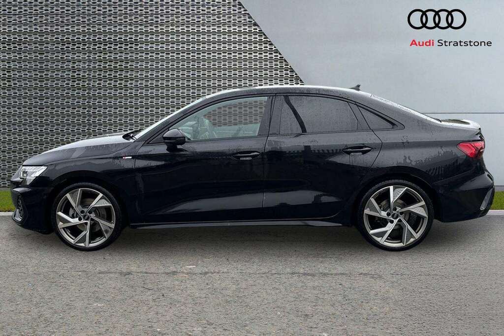 Audi A3 Audi A3 Sportback Black Edition Tfsi 150 Ps S Tron Blue #8