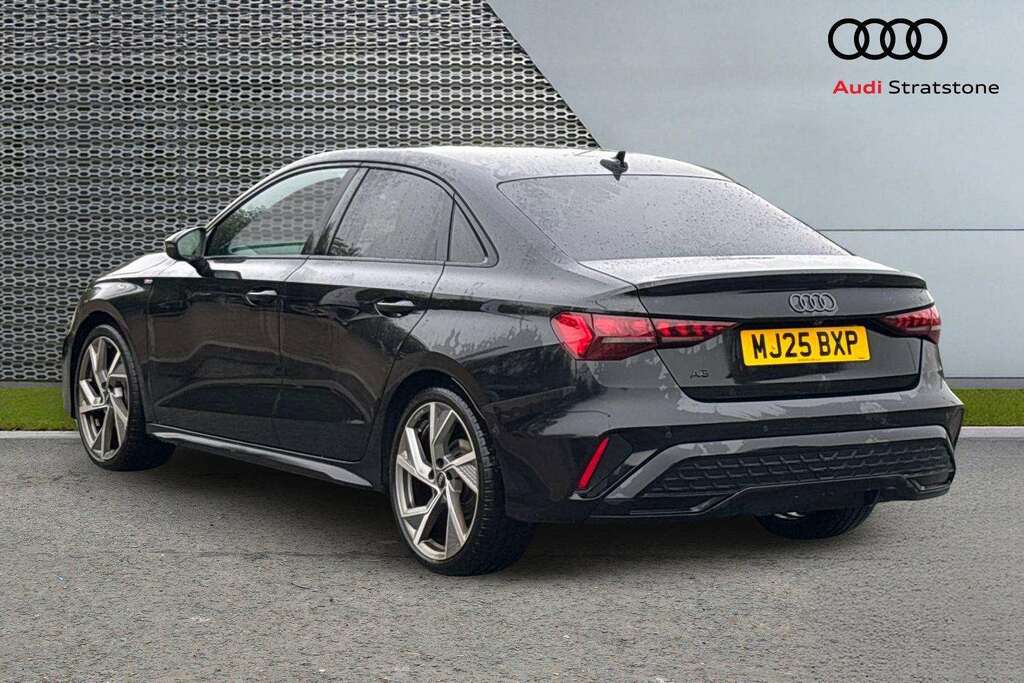 Audi A3 Audi A3 Sportback Black Edition Tfsi 150 Ps S Tron Blue #3