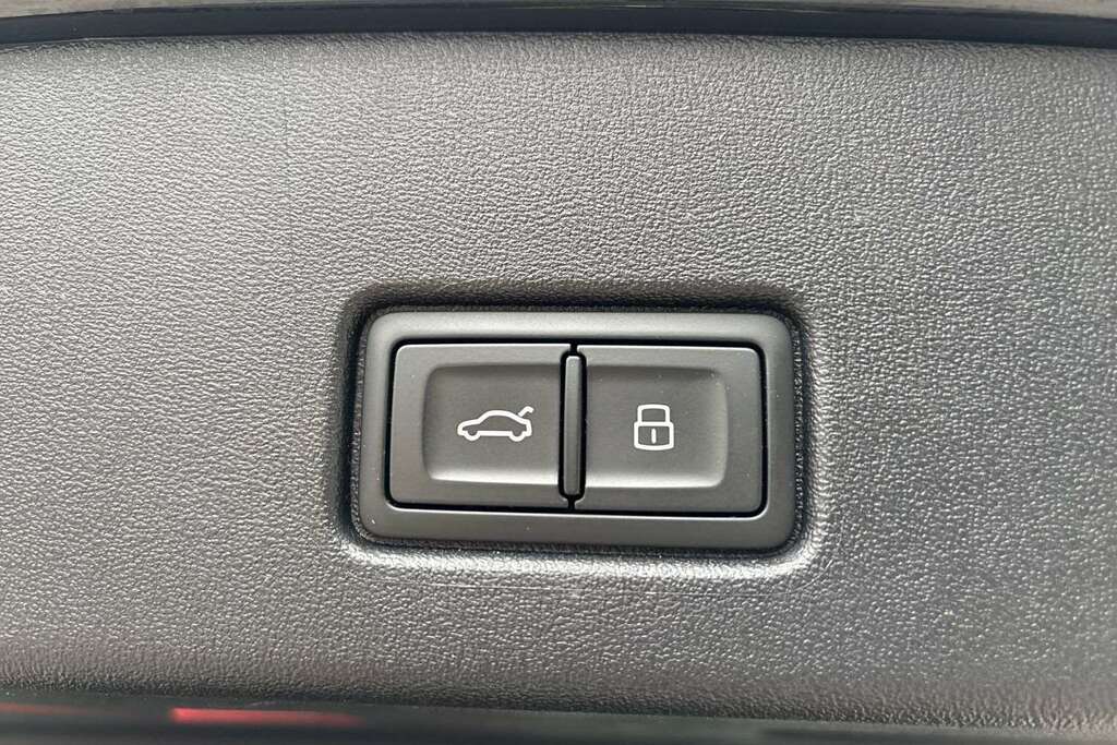 Audi Q4 E Tron 210Kw 45 82Kwh Sport Leather White #13