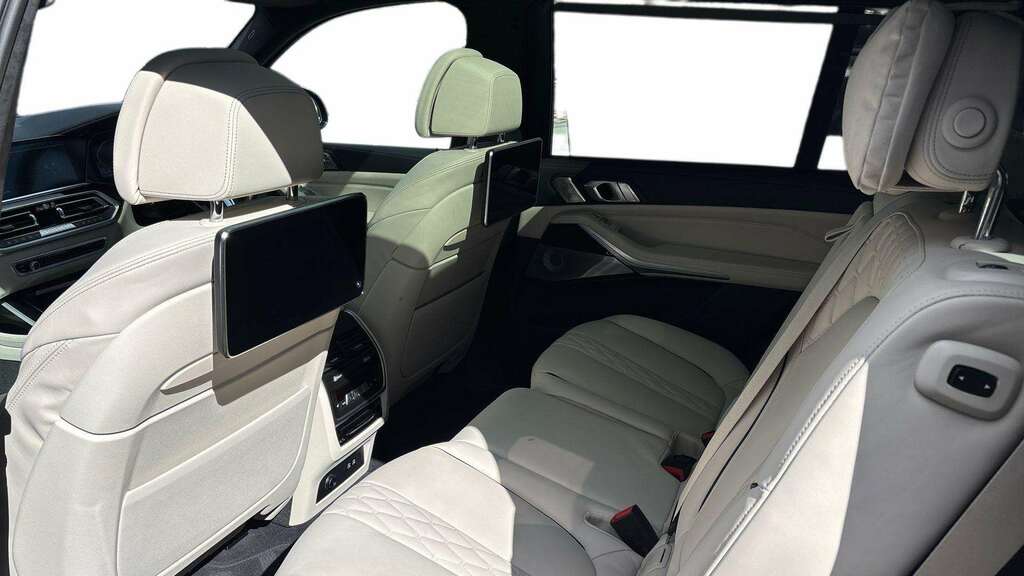 BMW X7 Xdrive40i M Sport Step White #13