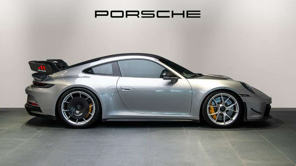 Porsche 911 Carrera 4 Gts S-a 2023 Red #7