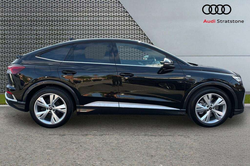 Audi Q4 E Tron 210Kw 45 82Kwh S Line Leather 2026 Black #4