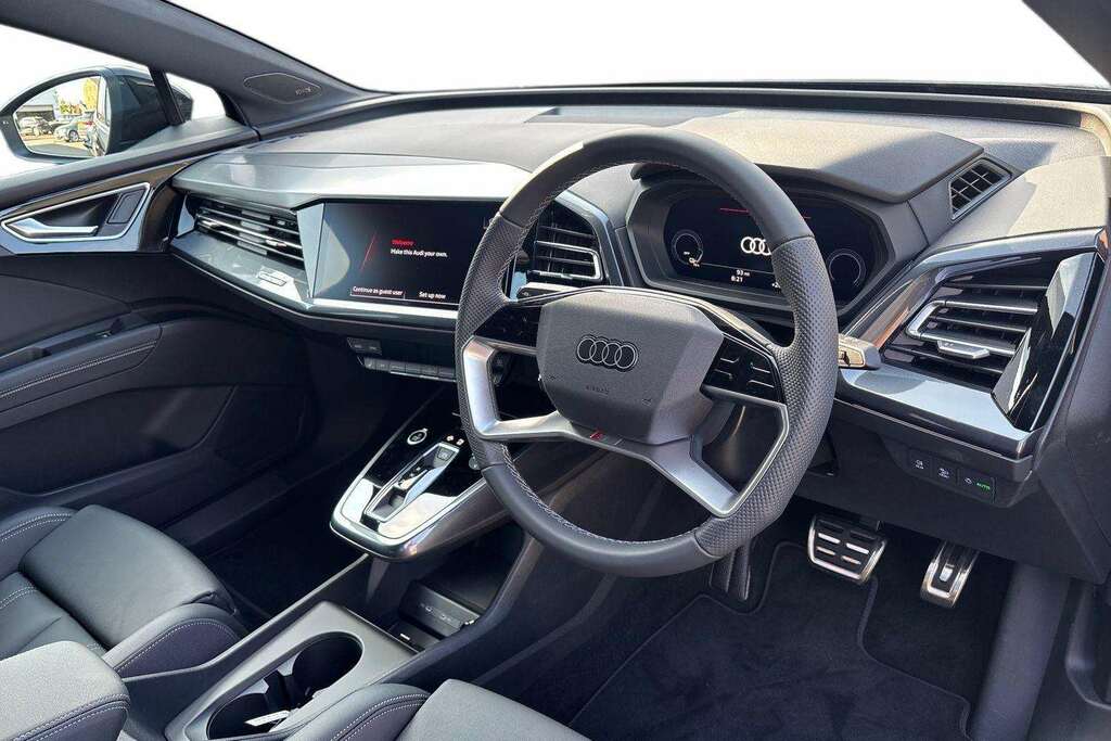 Audi Q4 E Tron 210Kw 45 82Kwh S Line Leather 2026 Black #6