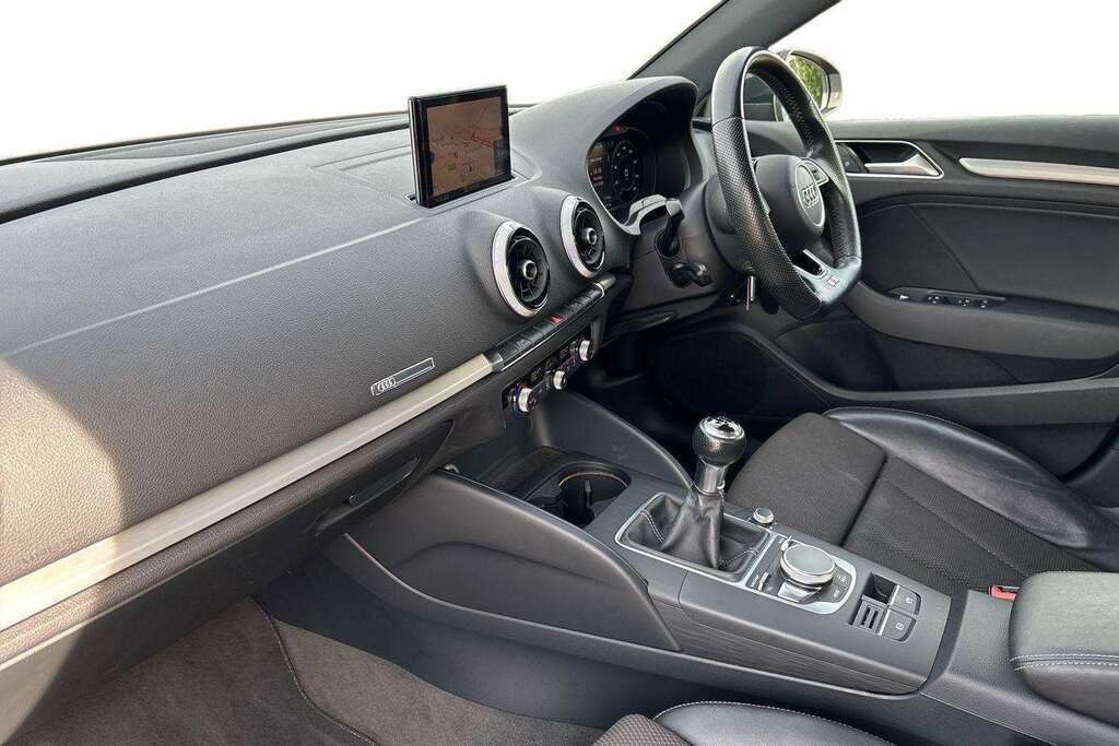 Audi A3 35 Tfsi Black Edition 2019 Grey #2