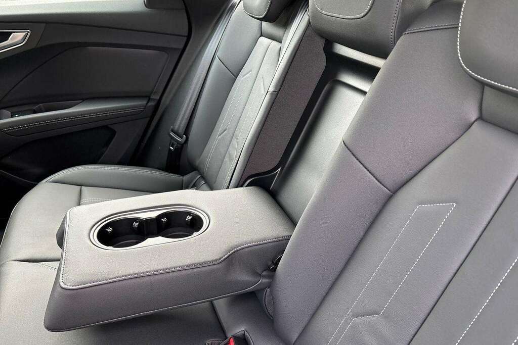 Audi Q4 E Tron 210Kw 45 Quattro 82Kwh Black Edition 2026 Grey #22