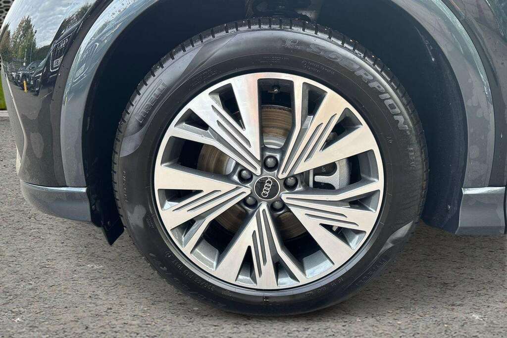 Audi Q4 E Tron 210Kw 45 Quattro 82Kwh Black Edition 2026 Grey #11