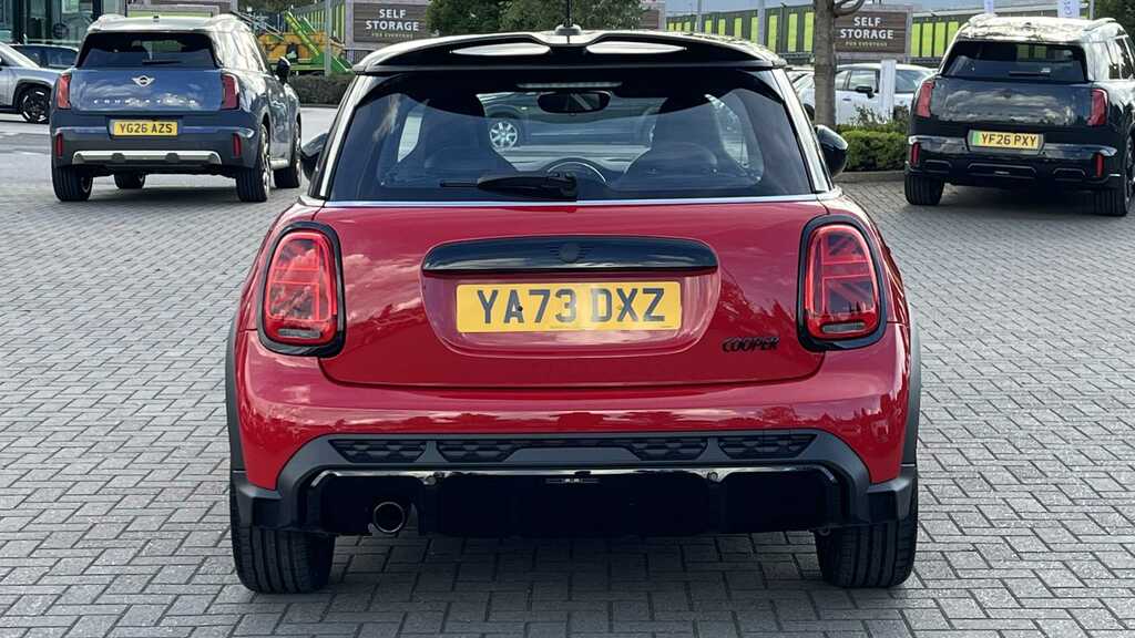 Mini Hatch 1.5 Cooper Sport 2023 Red #6