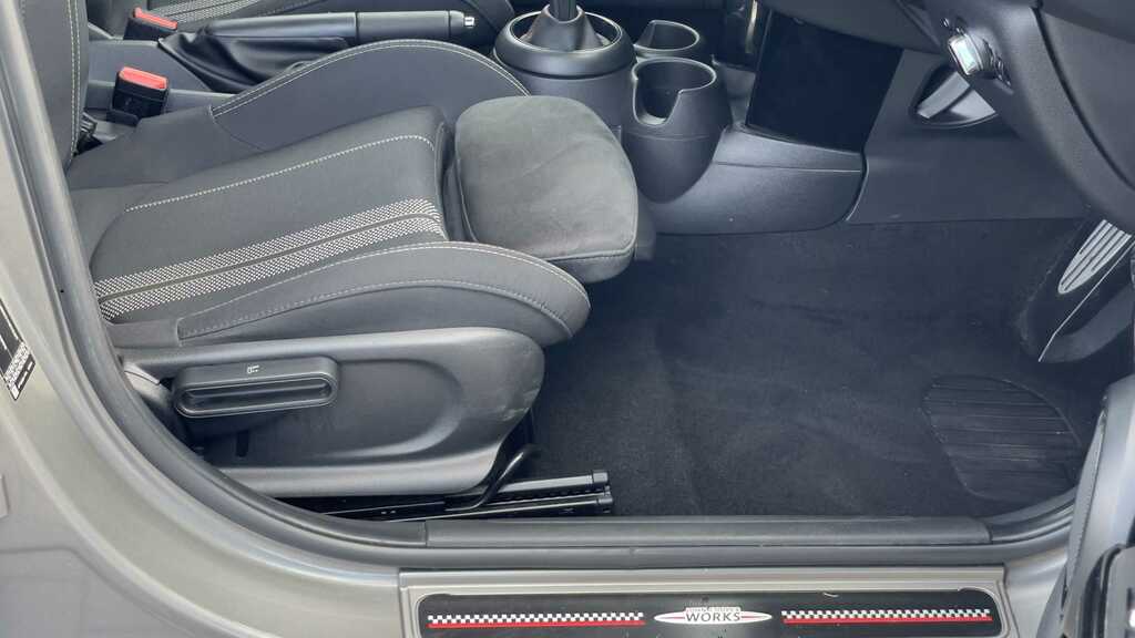 Mini Hatch 1.5 Cooper Classic II Comfort Pack Black #22
