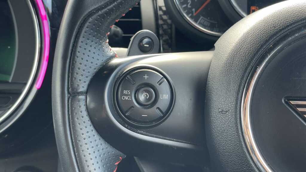 Mini Hatch 1.5 Cooper Classic II Comfort Pack Black #24