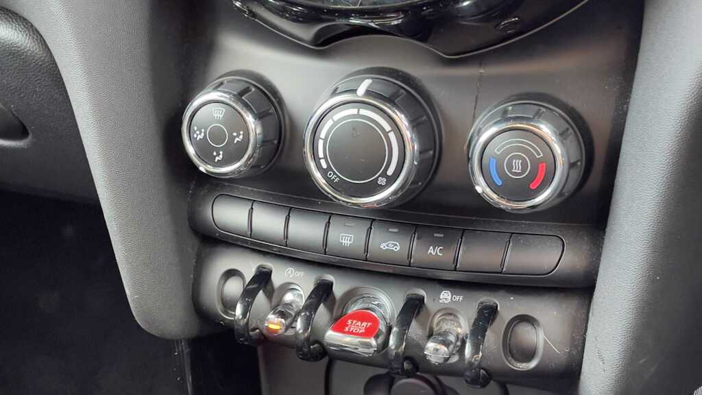 Mini Hatch 1.5 Cooper Classic II Comfort Pack Black #28