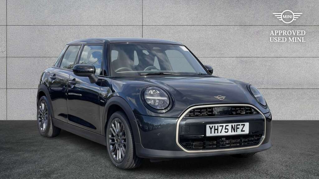 Mini Hatch 1.5 C Exclusive 2025 Grey