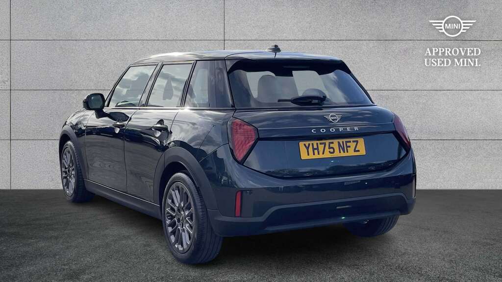Mini Hatch 1.5 C Exclusive 2025 Grey #4