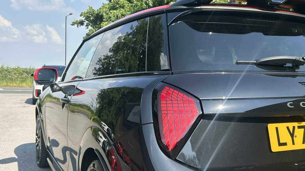 Mini Hatch 2.0 S Sport 2024 Black #5