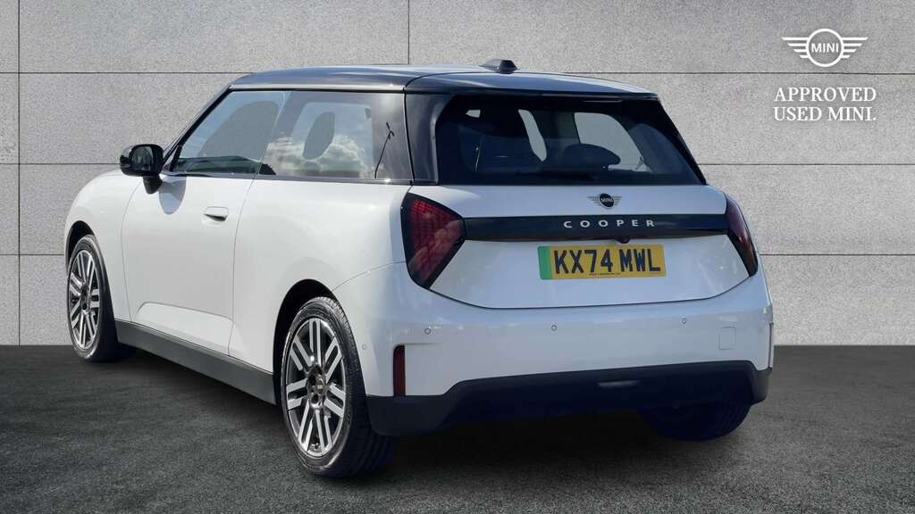 Mini Hatch 135Kw E Classic 41Kwh 2024 KX74MWL White #4