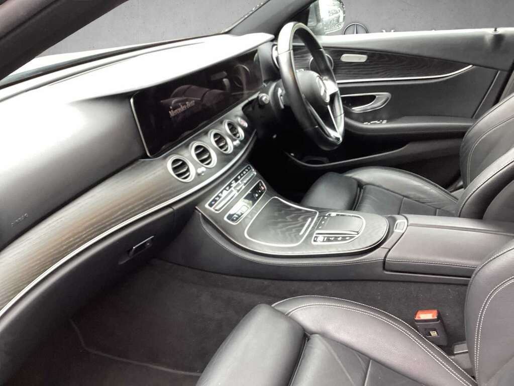 Mercedes-Benz E Class E300d 4Matic Amg Line 9G-tronic 2023 Grey #6