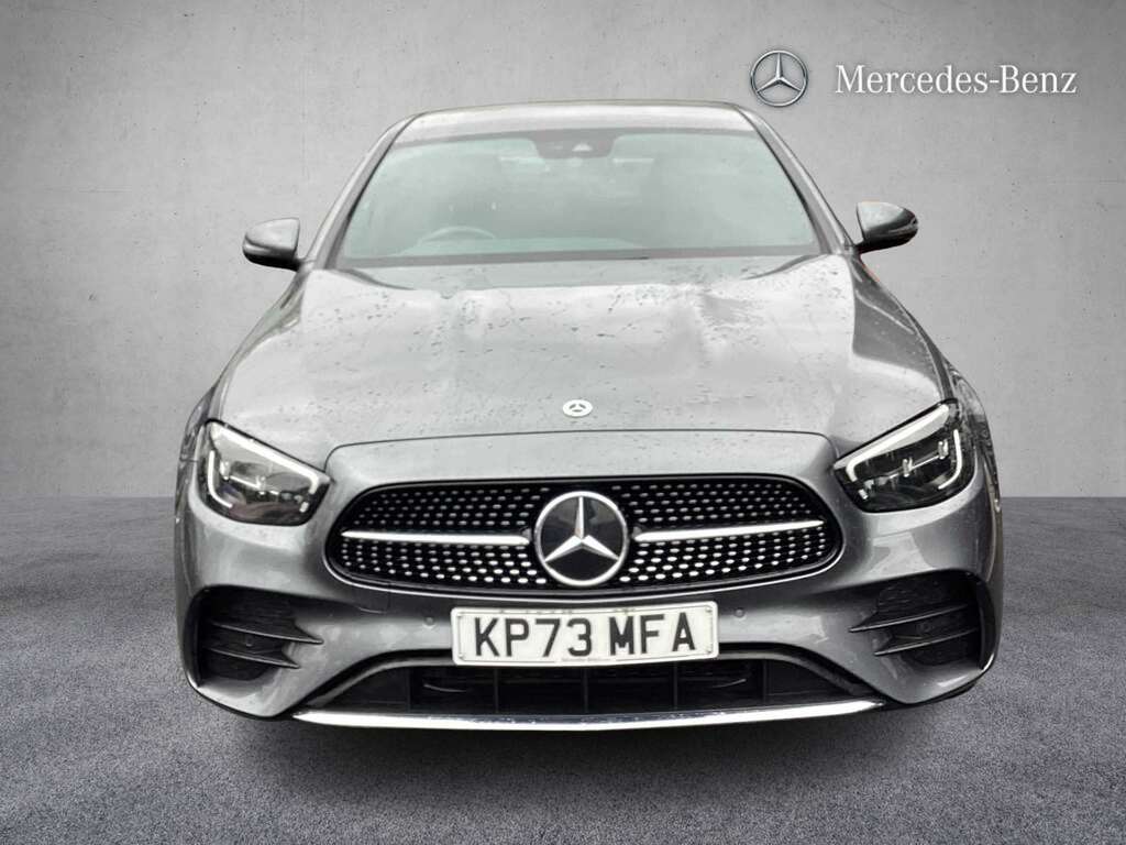 Mercedes-Benz E Class E300d 4Matic Amg Line 9G-tronic 2023 Grey #3