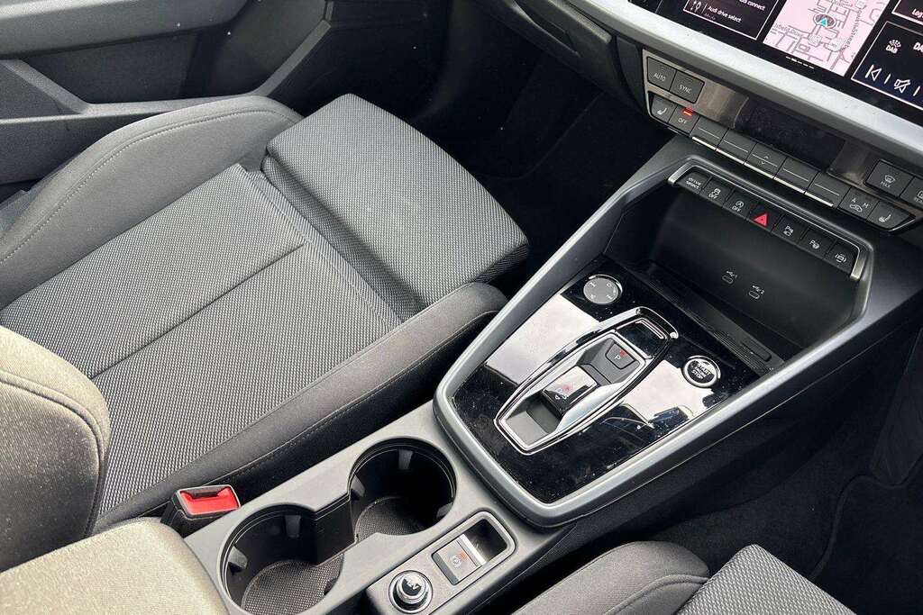 Audi A3 1.5 Tfsi E 204 Black Edition S Tronic 2026 Green #15