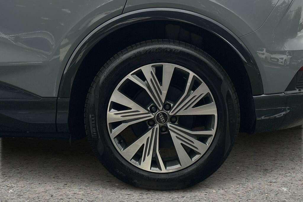 Audi Q4 E Tron 210Kw 45 82Kwh Sport Leather 2026 Grey #5