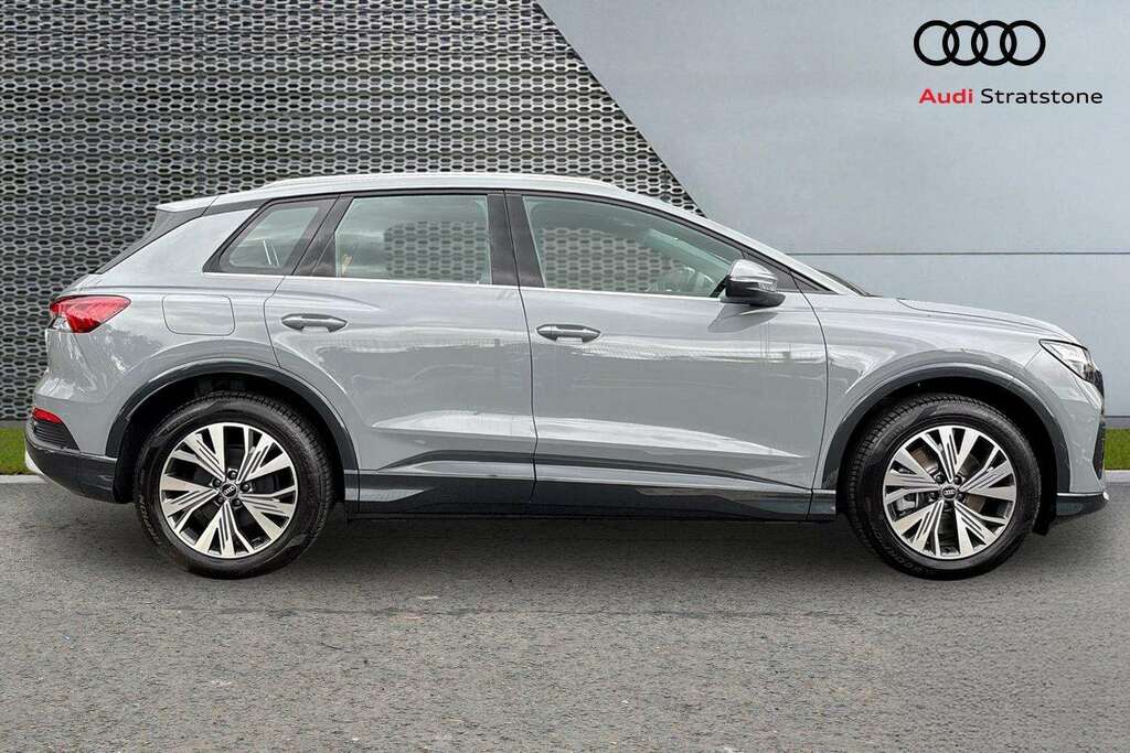 Audi Q4 E Tron 210Kw 45 82Kwh Sport Leather 2026 Grey #4