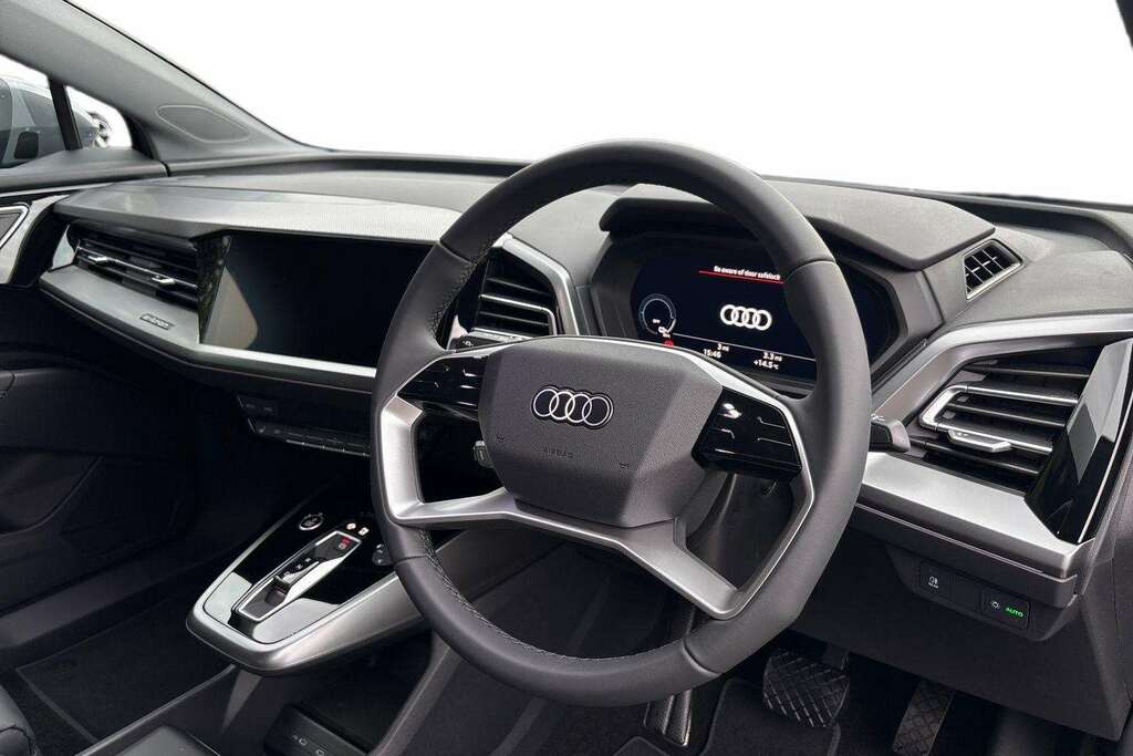 Audi Q4 E Tron 210Kw 45 82Kwh Sport Leather 2026 Grey #6
