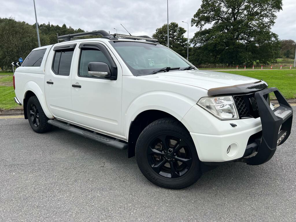 Nissan Navara Tekna Dci White