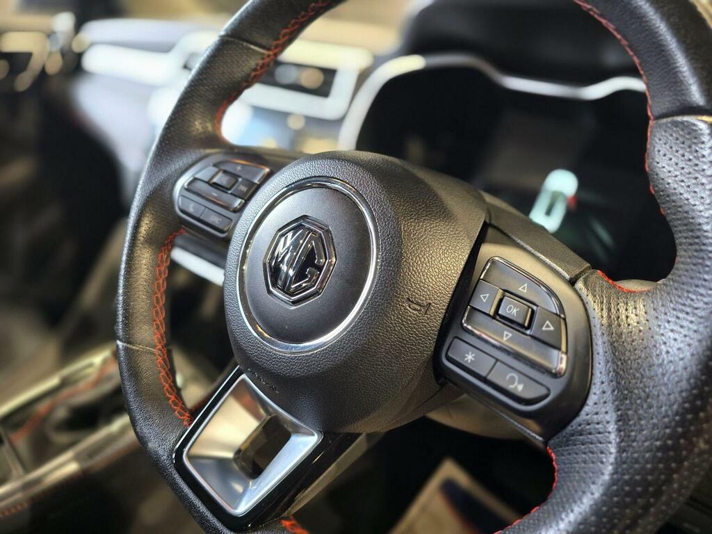 MG ZS 1.0 T-gdi Exclusive Euro 6 Black #4