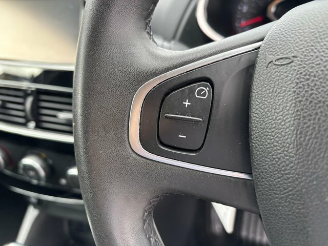 Renault Clio 1.5 Dci Signature Nav Hatchback #25