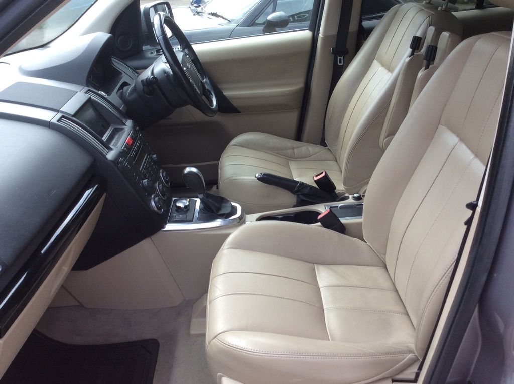 Land Rover Freelander 2.2 Sd4 Xs 190 Bhp Silver #8