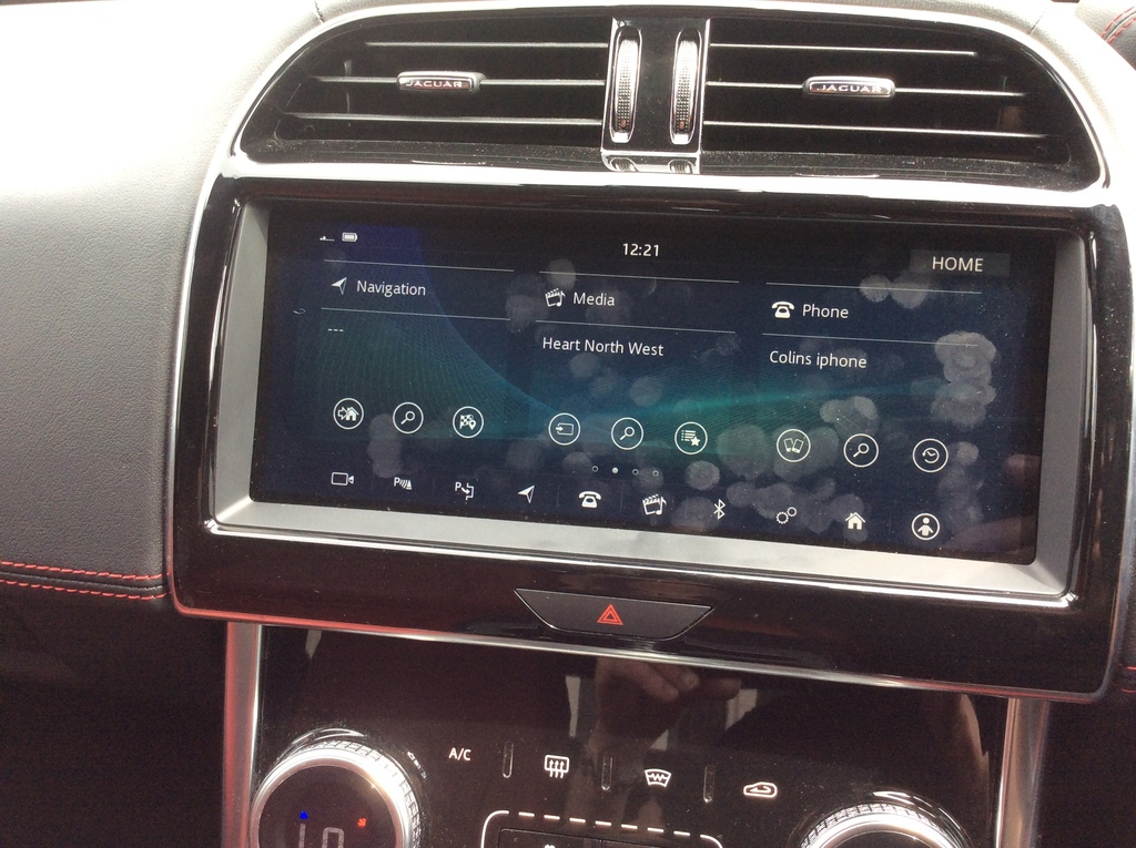 Jaguar XE 2.0D R-dynamic Se Awd Grey #6