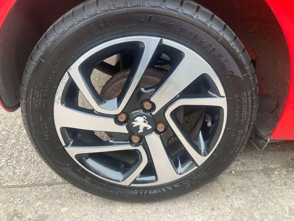 Peugeot 108 Top 1.0 Active Red #14