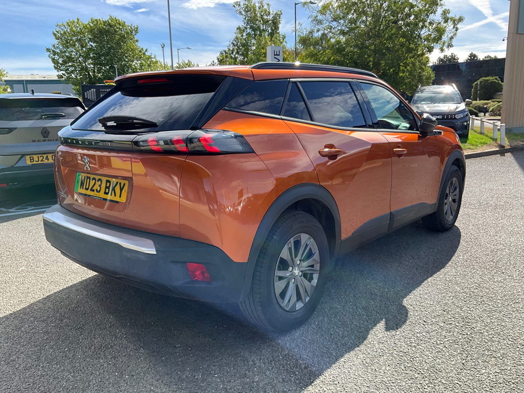 Peugeot e-2008 50Kwh Active Premium Plus Suv  #4