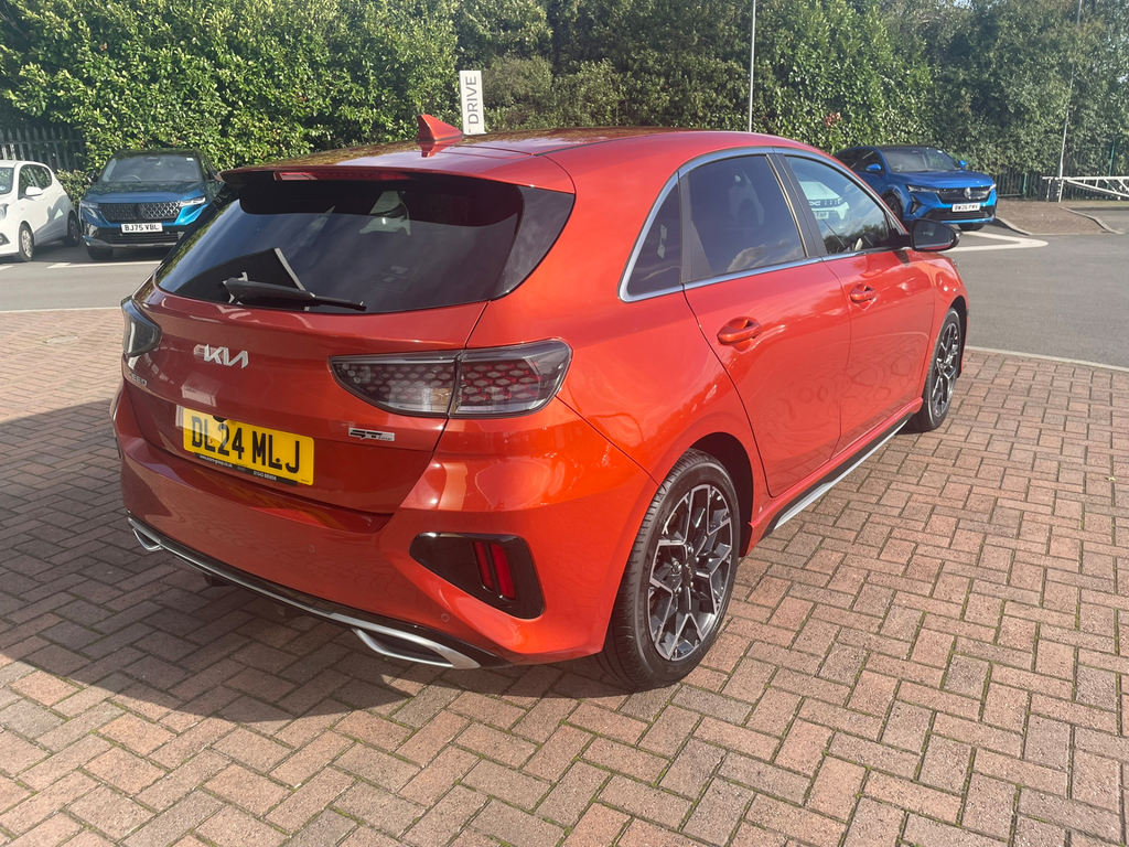 Kia Ceed 1.5 T Gdi Gt Line Hatchback  #3