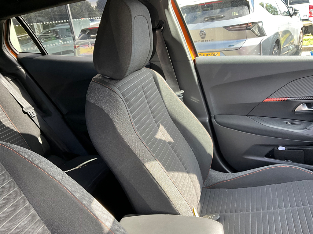 Peugeot e-2008 100Kw Active Premium 50Kwh Orange #23