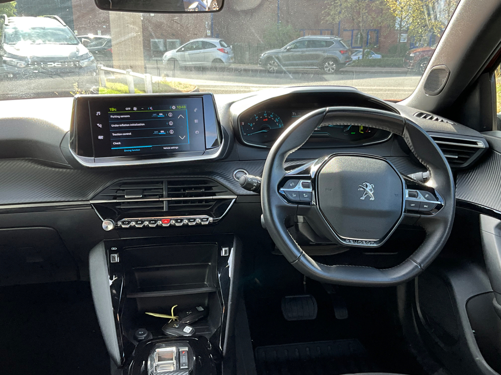 Peugeot e-2008 100Kw Active Premium 50Kwh Orange #10