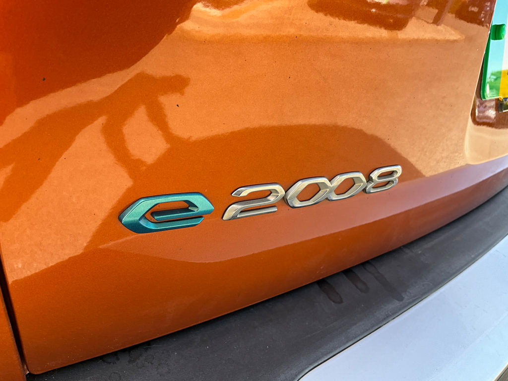 Peugeot e-2008 100Kw Active Premium 50Kwh Orange #35